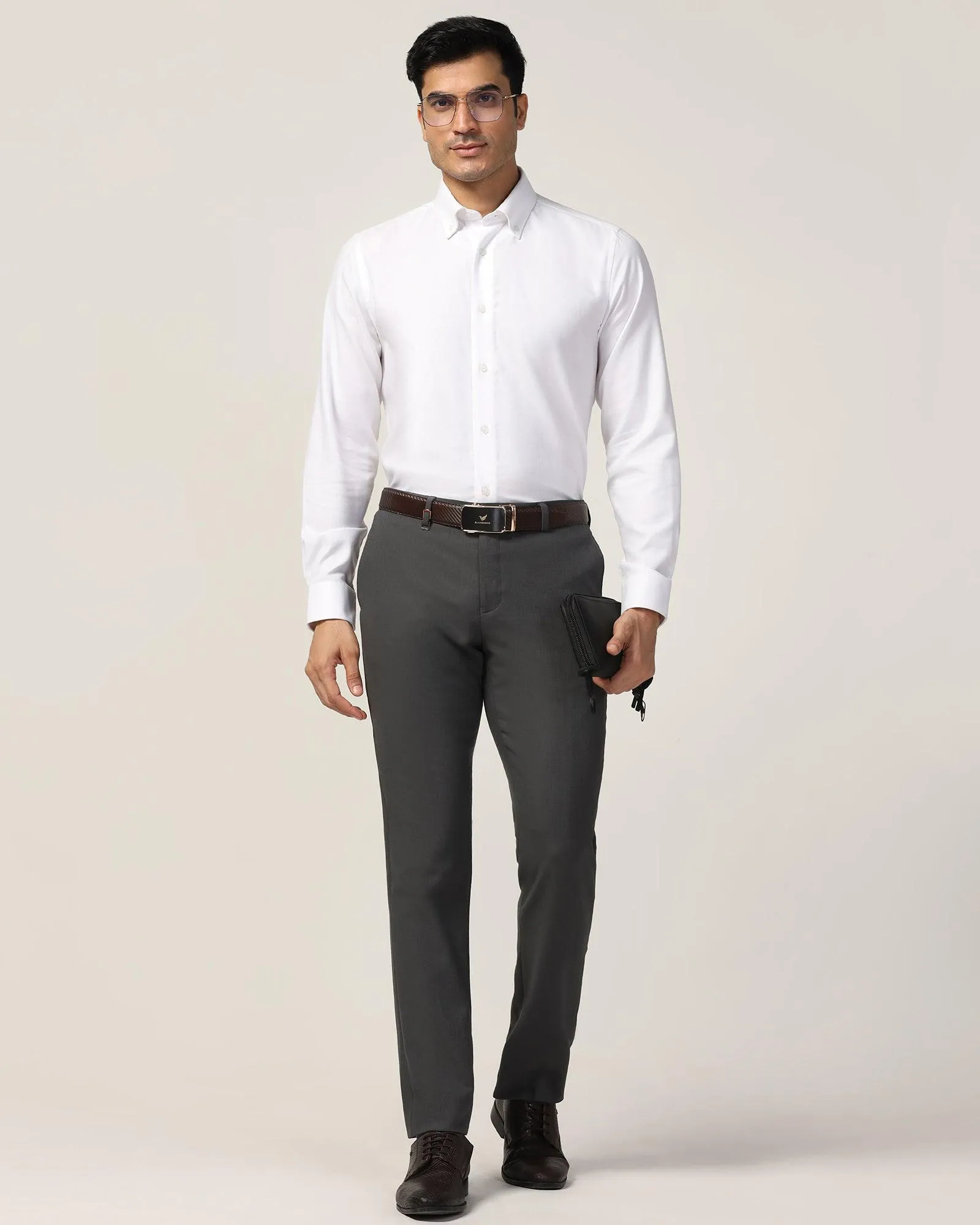 Luxe Slim Comfort B-95 Formal Olive Textured Trouser - Bugati