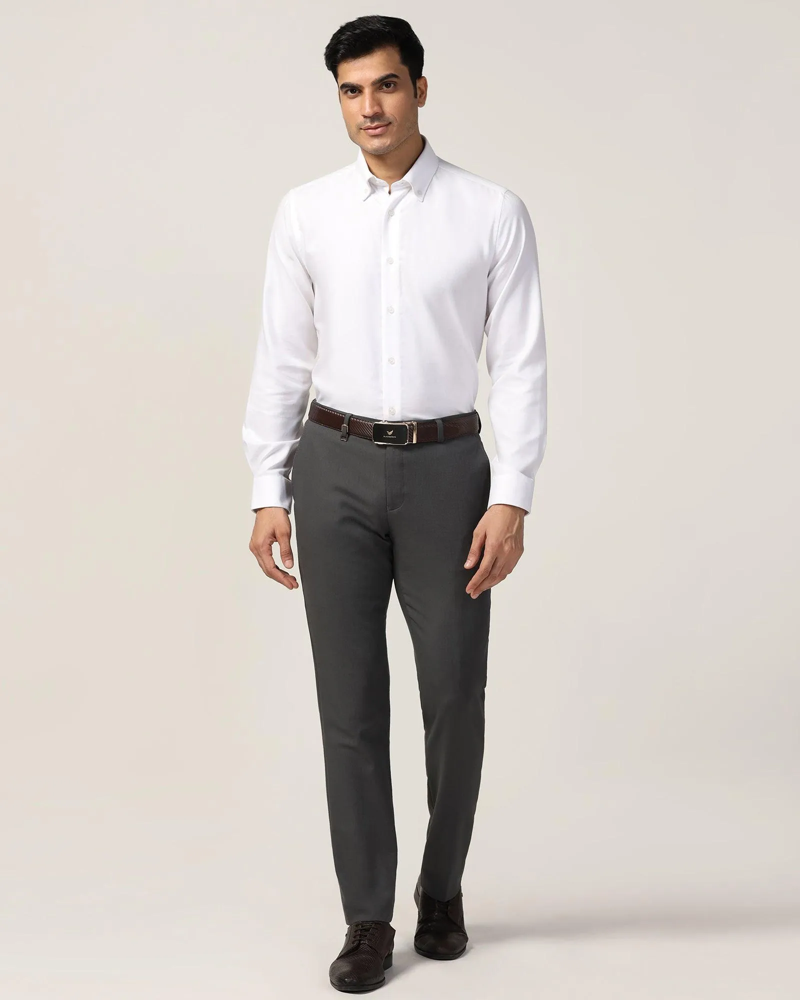 Luxe Slim Comfort B-95 Formal Olive Textured Trouser - Bugati